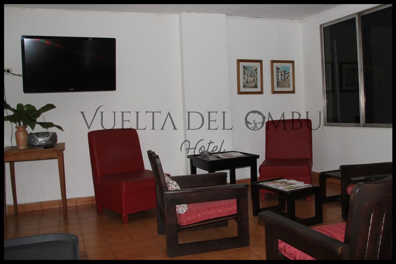 Hotel Vuelta Del Ombu Gobernador Virasoro Ngoại thất bức ảnh