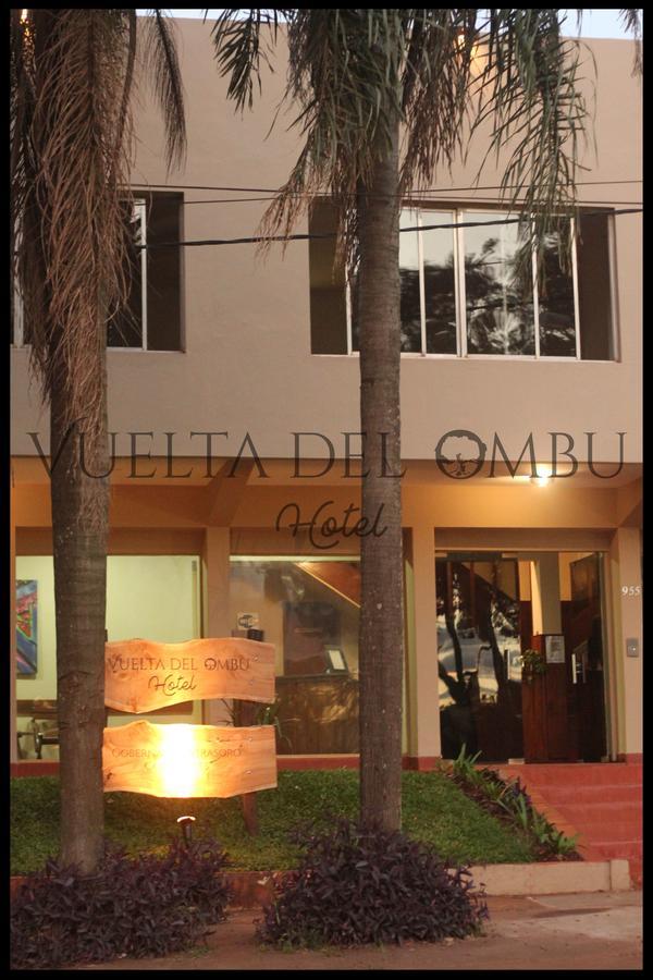 Hotel Vuelta Del Ombu Gobernador Virasoro Ngoại thất bức ảnh