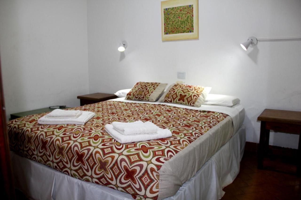 Hotel Vuelta Del Ombu Gobernador Virasoro Ngoại thất bức ảnh